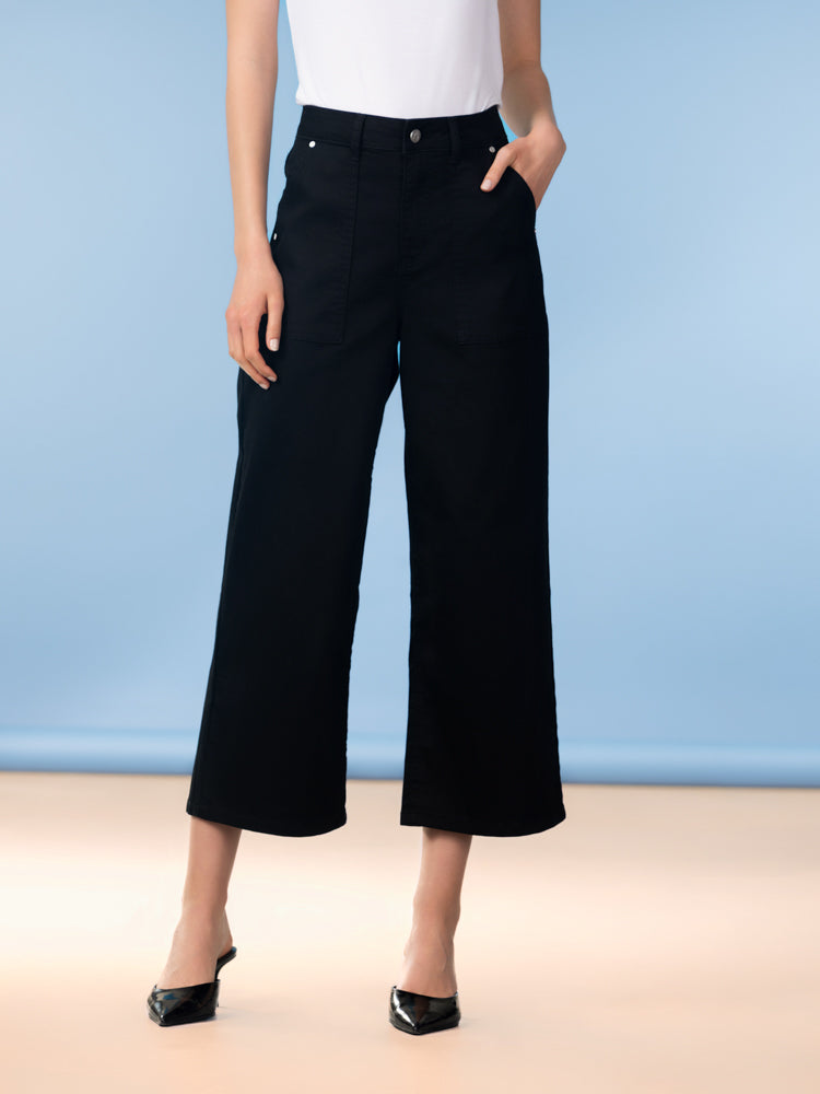 Alison Sheri Wide Leg Cropped Pants A47587 in white and black from the front and side, highlighting the high-rise pull-on waistband, wide leg shape, cropped hem, and fluid drape of the lightweight fabric.